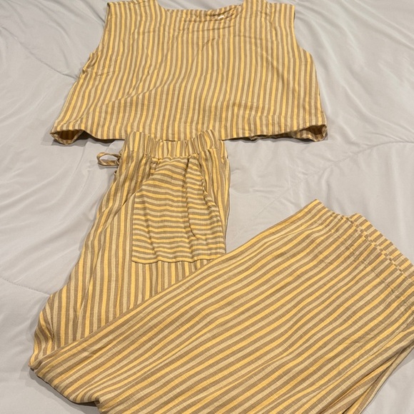 Blu Pepper Pants - Blu Pepper Women’s Striped Yellow and Beige Linen Blend 2 Piece Set Size M